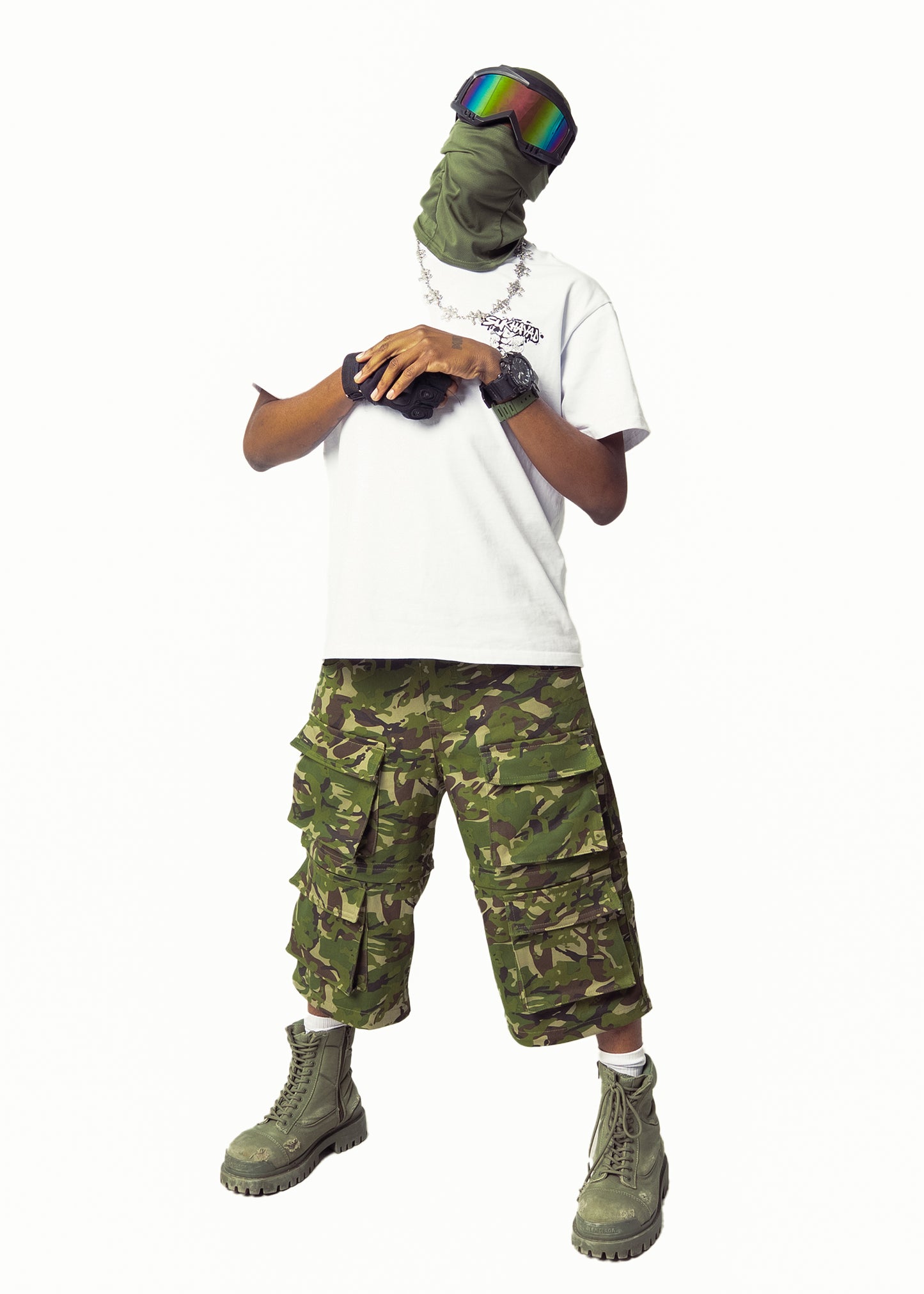 THE UNKWN CAMO CARGOS