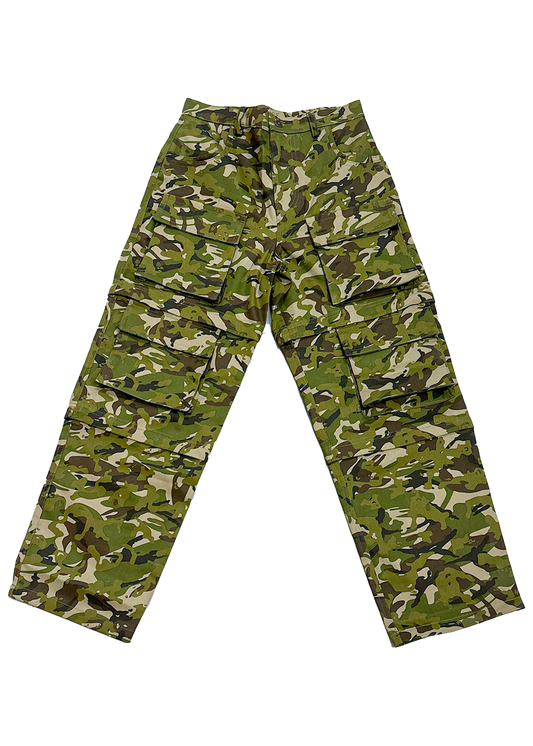 THE UNKWN CAMO CARGOS